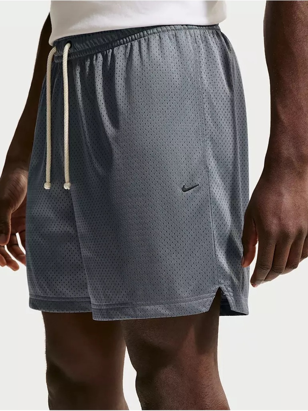 NEW Mens Nike Dri-FIT Standard Issue 5" Mesh Basketball Shorts -Cool Grey Size M
